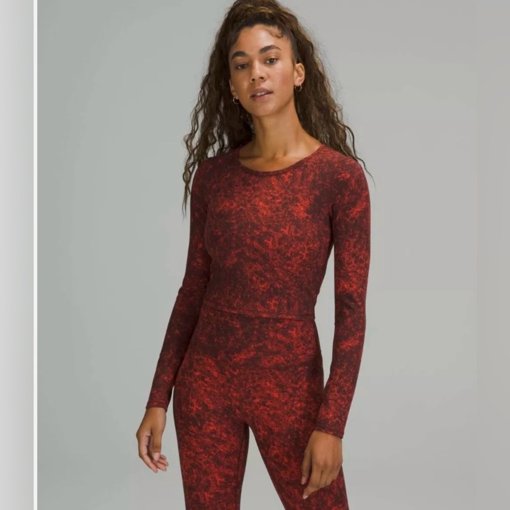 Lululemon Wunder Train Cropped Long Sleeve Denim Wash Red Black Size 14